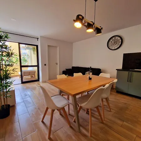 Santos Patio By The Beach-garage Parking Апартаменты Портиман